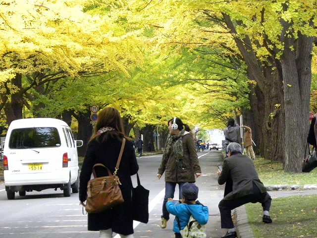 ちびっこ「カメラマン」_e0122168_0494753.jpg