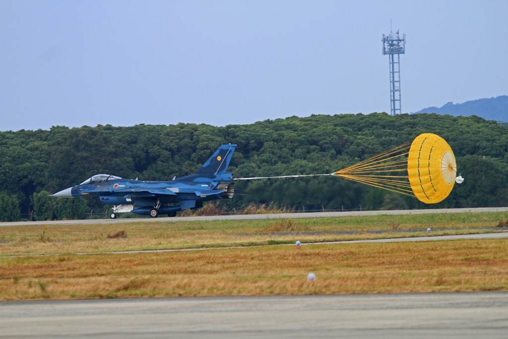 築城基地航空祭　～F-4機動飛行・F-2対地射爆撃展示～_e0295041_1471271.jpg