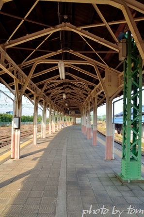 越後路～信越線、二本木駅「妙高号」_b0155692_16391051.jpg