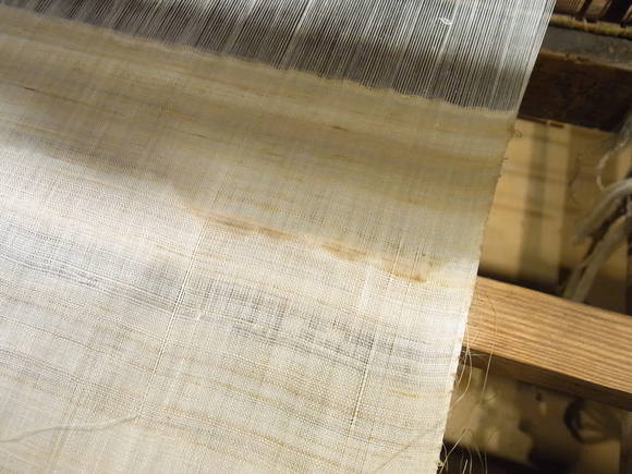 奈良で「麻の手紡ぎ手織り体験」をして来ました　　　　　　（記：藤本　洋子）_a0195310_14244243.jpg