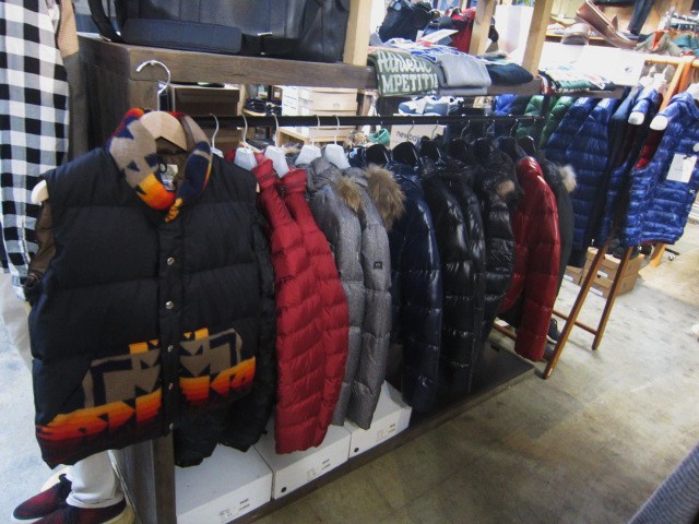 Crescent Down Works ・・・ Down VEST!今秋冬も良い別注モノが出来ました~★_d0152280_1231354.jpg