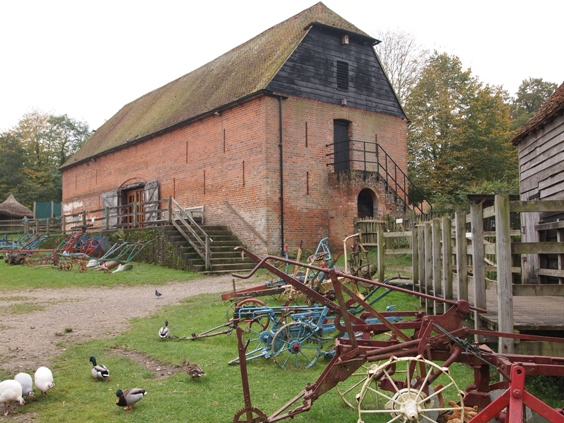 BBCにも登場した昔ながらの英国農場・Manor Farm_c0132488_18203150.jpg