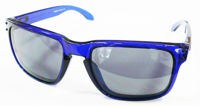 OAKLEYライフスタイルサングラスHOLBROOKクリスタルカラー&ショーン・ホワイトモデル入荷!_c0003493_9201276.jpg