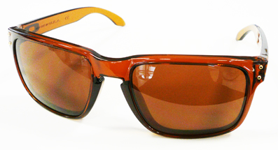 OAKLEYライフスタイルサングラスHOLBROOKクリスタルカラー&ショーン・ホワイトモデル入荷!_c0003493_9203419.jpg