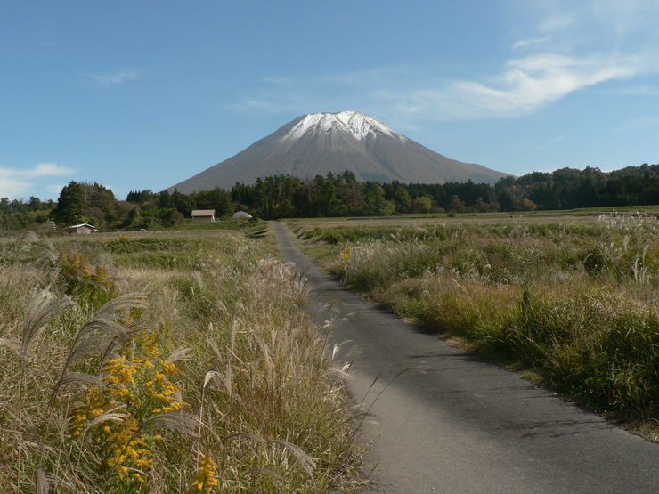 冠雪の大山_f0219710_7352856.jpg