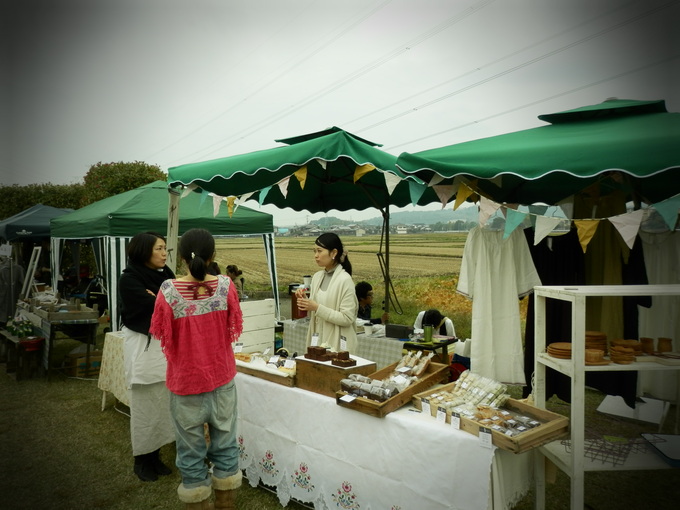 2012「原っぱマルシェ秋」&「HARVEST MARKET」のダブル「出店」DAY★_a0125419_7562873.jpg