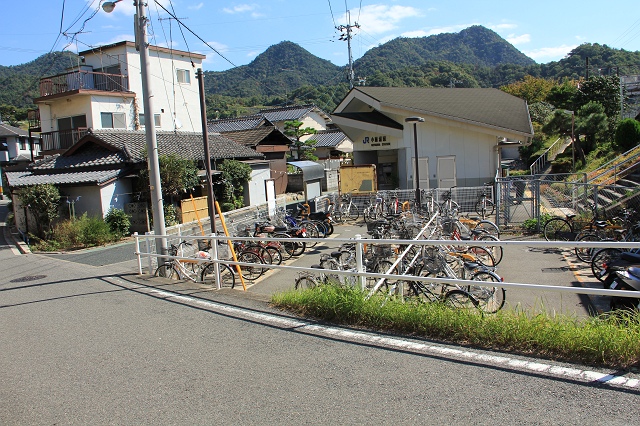 JR小屋浦駅 2012年10月_b0095061_7553293.jpg