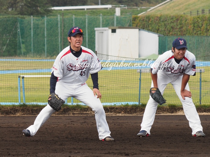 戸田秋季練習10 日高&赤川投手フォト_e0222575_11262257.jpg