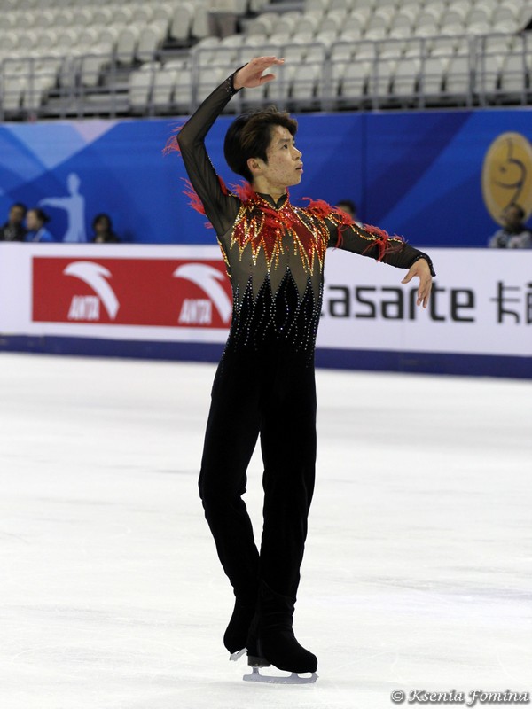 町田樹選手GPS初優勝！ファイナル一番乗りを決める　－2012中国杯・男子シングル_b0038294_1151739.jpg