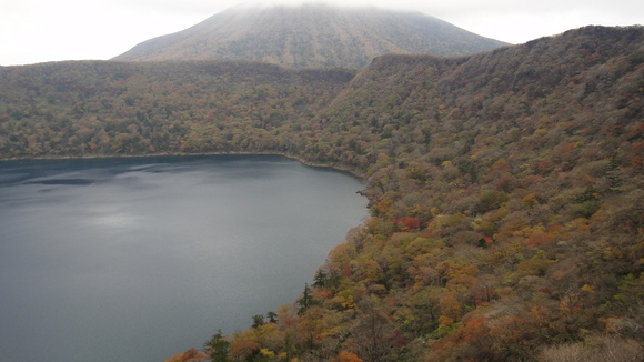 紅葉の霧島連山縦走_f0036700_12564573.jpg