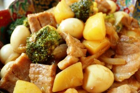 ほっこり♡うずらの卵入り肉じゃが♪_d0104926_3293943.jpg