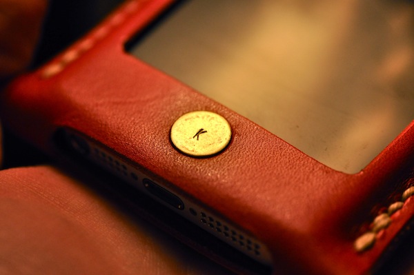 iphone leather cover_b0172633_1245323.jpg