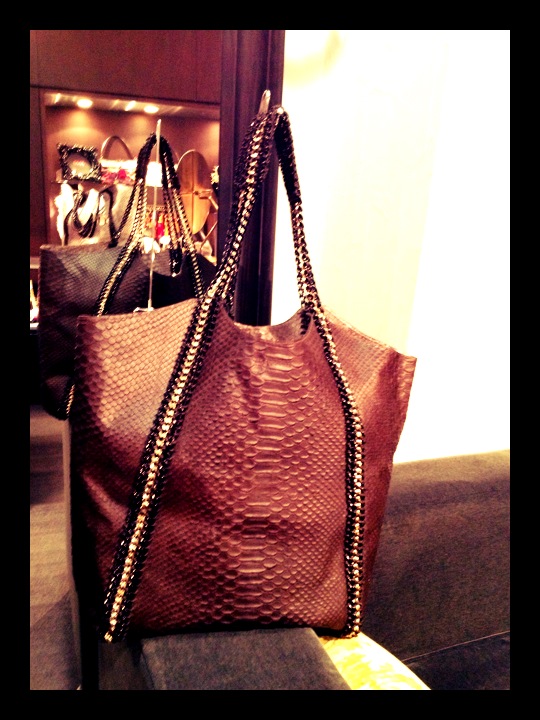 de Couture bags 入荷!_b0115615_1411537.jpg