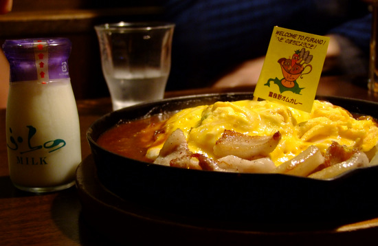 「北海道2012 てっぱん・お好み焼き まさ屋の富良野ご当地グルメ・オムカレー」_a0000029_11445850.jpg