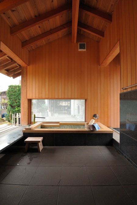 伊豆石のお風呂「大井松田の家」_f0230666_1720447.jpg