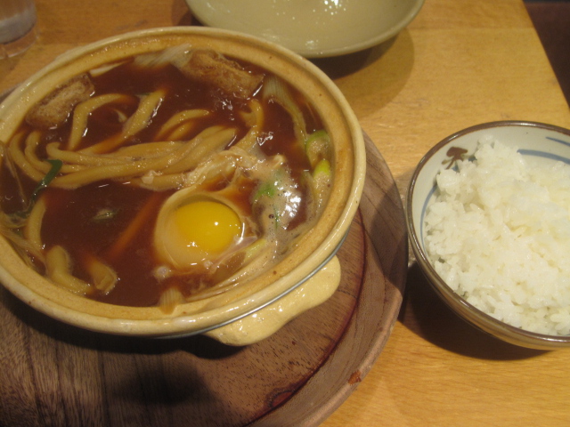 煮込みうどん山本屋本店 味噌煮込みうどん¥1,260+ごはん¥315@エスカ_b0042308_21123559.jpg