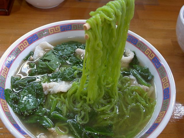 「日歩未｣で蓬采麺と焼豚ご飯_e0220163_13392744.jpg