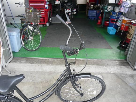 自転車 ハンドル 上げる
