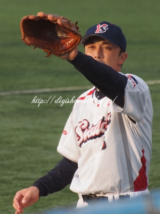 ゴールデン・グラブ賞　ヤクルトから宮本・田中・畠山選手が受賞_e0222575_9434486.jpg