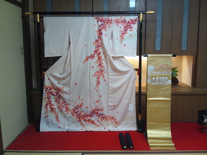 もみじ柄訪問着&着方教室お知らせ_d0230676_130530.jpg