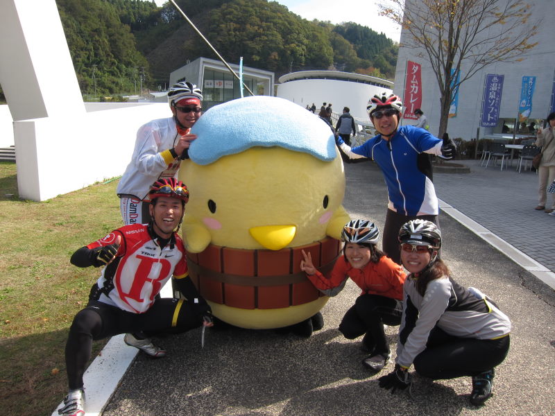 日本一周ダムファン写真展＆ダムカレーを堪能！日吉ダムへまったりサイクリング_e0138081_626842.jpg