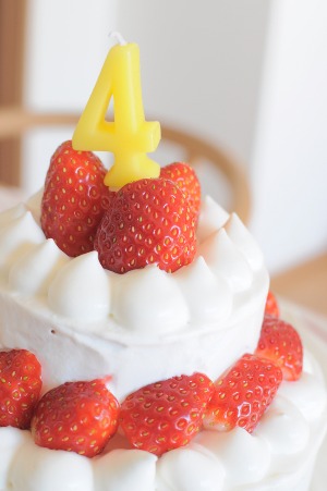 4歳のお誕生日ケーキ ゆるりと