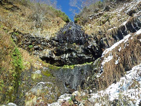 石徹白の谷を歩く（３）　北願教寺谷からカサバ滝_a0133014_18284050.jpg