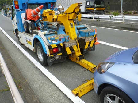 追突事故にあっちゃいました_d0102523_232582.jpg