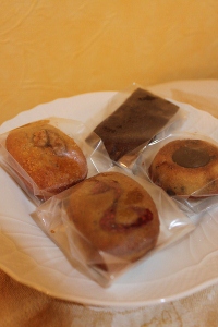 新町 やまもと菓子店_a0059035_2121166.jpg