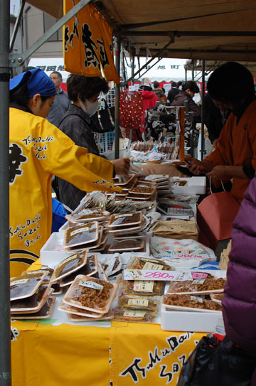 羽田物産展2012 in 穴守稲荷神社_c0039736_1142033.jpg