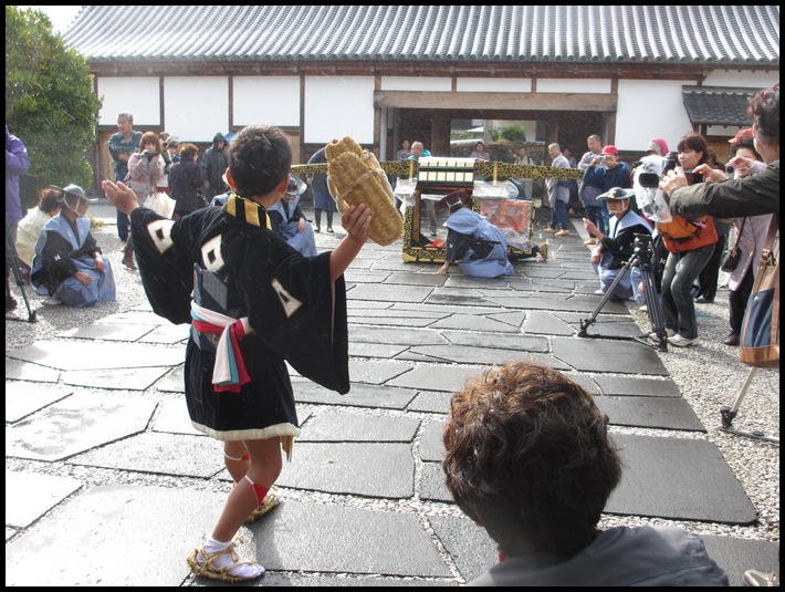 萩博物館から、「萩時代祭り大名行列のはじまりシーーン」、発進です・・・（＾＾）_f0113862_17585674.jpg