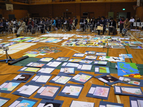 子どもの作品を見て美術の授業を考える(その2)_b0068572_1212389.jpg