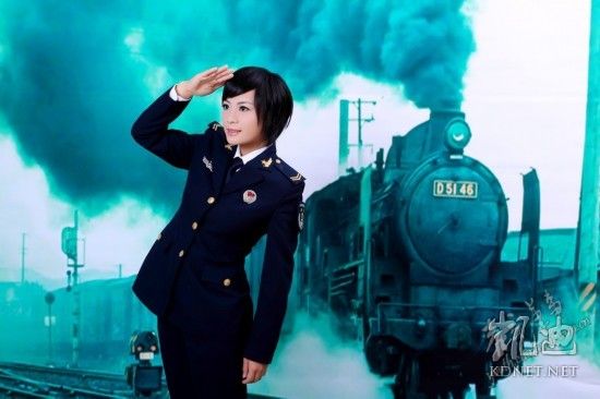 「中国海軍の美人通信兵」とD51形蒸気機関車46号機_f0030574_173570.jpg