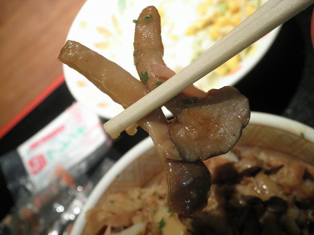 H24.11月 石垣島ダイビング4日目 すき家の3種のきのこ牛丼 関西国際空港店_c0118393_18323552.jpg