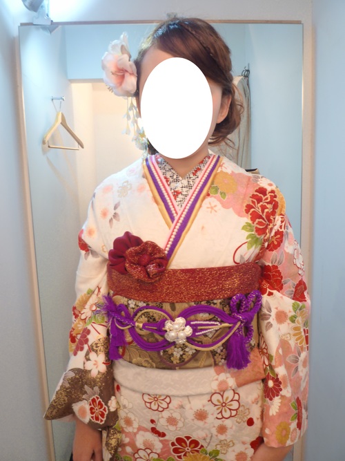 成人式前撮り 清楚な白のお振袖 帯結びと帯周り : KIMONO浪漫 福岡 
