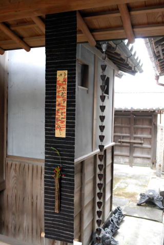 掛け軸展へ_a0136507_1141387.jpg