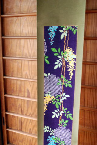 掛け軸展へ_a0136507_1147268.jpg