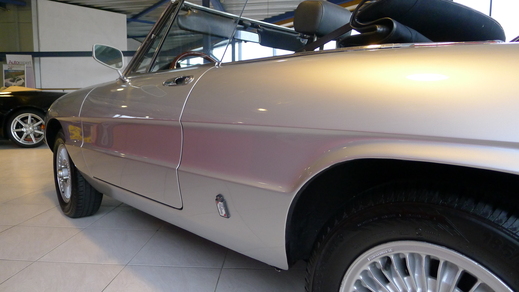 77y Alfaromeo 2000spider_a0129711_17122239.jpg
