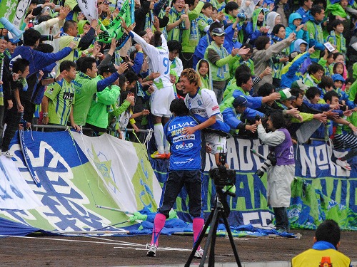 町田vs湘南@町田市立陸上競技場(参戦)_b0000829_2163829.jpg
