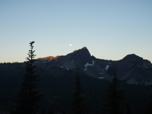 Bend, OR to Big Lake Youth Camp, OR/ Day125– 126/ Hiking Day98- 99 / 1962.0mi-2004.4mi/42.4mi/②_e0128835_2331027.jpg