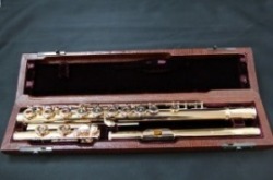 サンキョウフルートセミハンドメイドモデル(中古)_a0194062_15555876.jpg