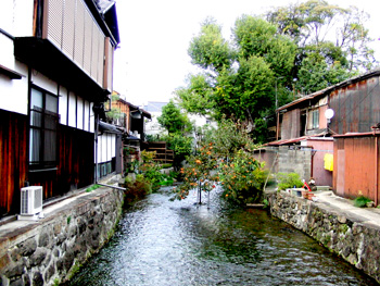b0207772_23282.jpg