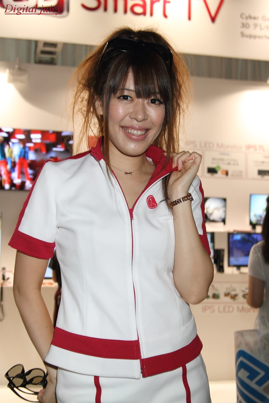 日山尚子 さん（LG Electronics Japan ブース）_c0216181_2045493.jpg