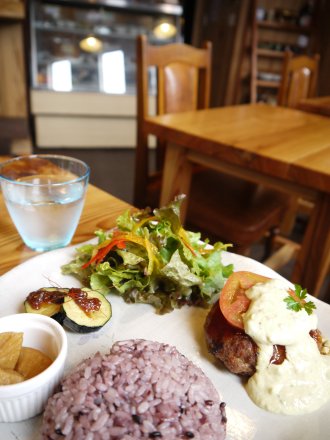cafe MASHIKO BITO ましこびと_e0227942_2223695.jpg