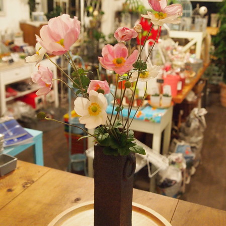 秋明菊(シュウメイギク)を花瓶に_a0292194_1535627.jpg