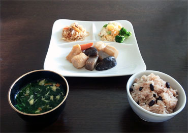 生後2ヶ月&緩やか復帰でお赤飯☆ 〜授乳のこと〜_d0224894_174410100.jpg