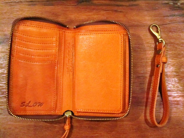 SLOW \"bono (round short wallet)\" ご紹介_f0191324_10504850.jpg