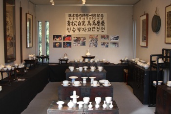 親友盟約締結一周年記念 青松白瓷 髙萬慶展 開催中_a0279848_20502399.jpg