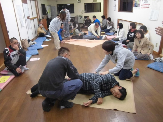 何も覚えていないのにショック 自主防災会の応急手当研修会_f0141310_823307.jpg