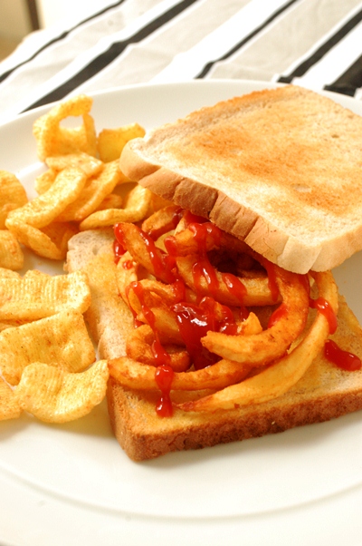 Chip butty(フライドポテトのサンドイッチ)_d0104926_432265.jpg